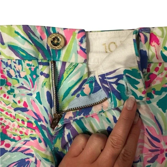 Lilly Pulitzer The Callahan Shorts - Picture 7 of 8